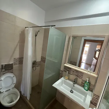 Simadhes Apartment